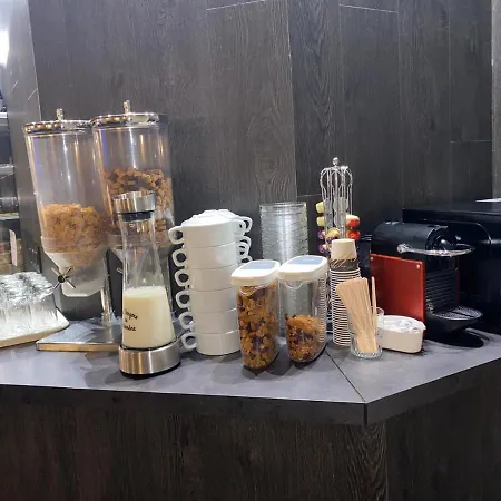 Apollo Opera 酒店 3*