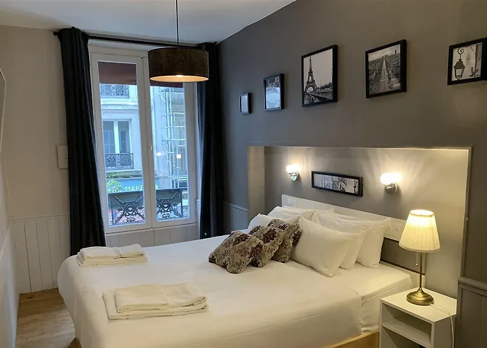 Apollo Opera فندق