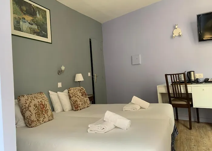 Apollo Opera Hotel 3*