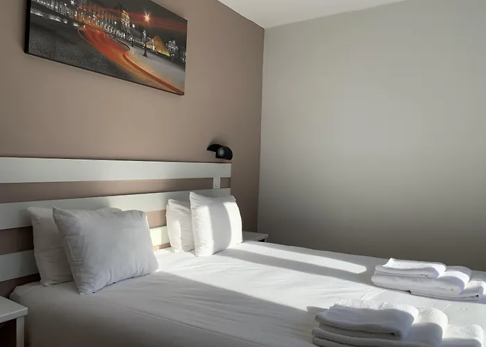 Hotel Apollo Opera 3*