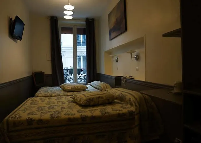 Apollo Opera Hotel 3*