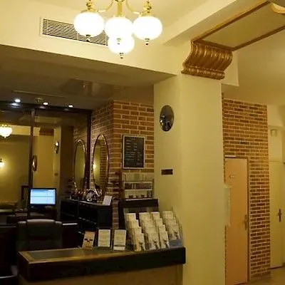 Apollo Opera Hotel 3*